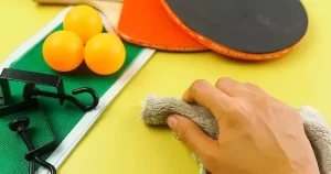 تمیزکردن راکت پینگ پنگ