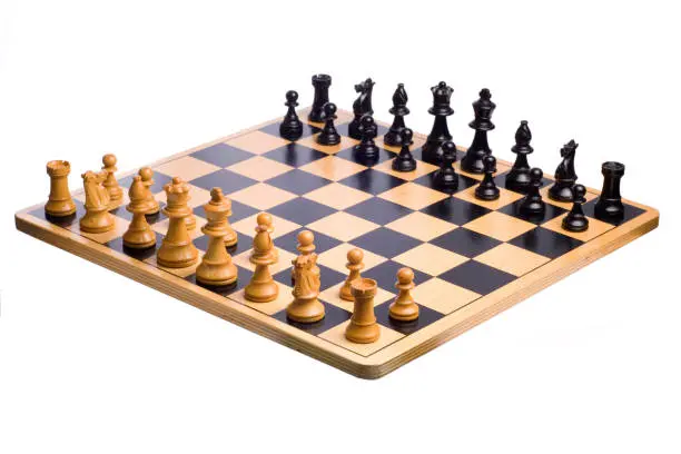 میزشطرنج چوبی یا پلاستیکی
